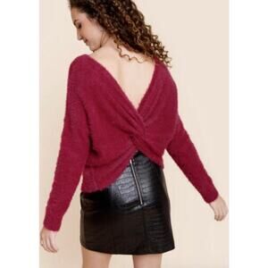Kaari Blue Fuzzy Back Knot Long Sleeve Raspberry Eyelash Sweater Size Medium